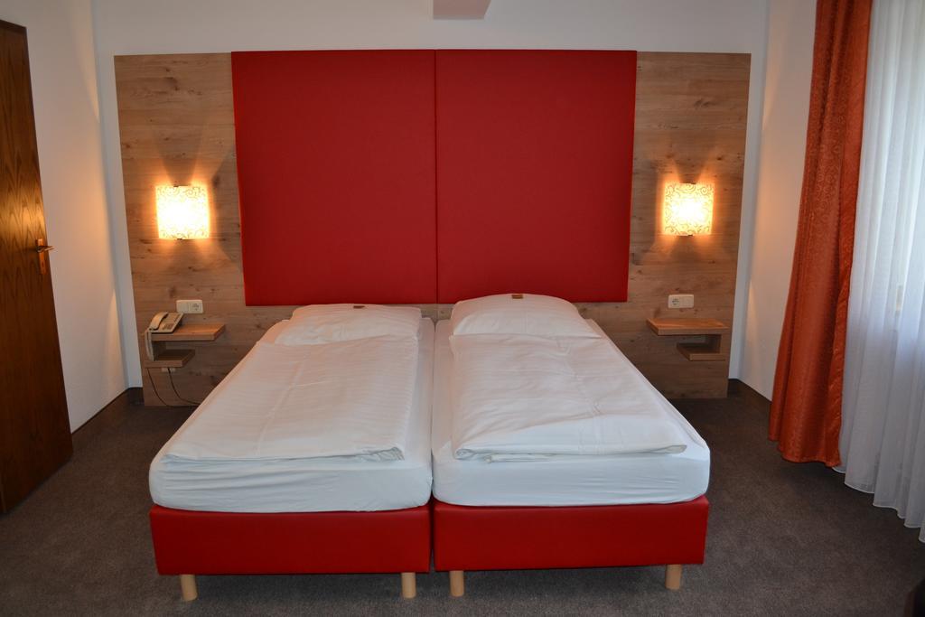 Hotel Minerva Garni Dusseldorf Exterior photo